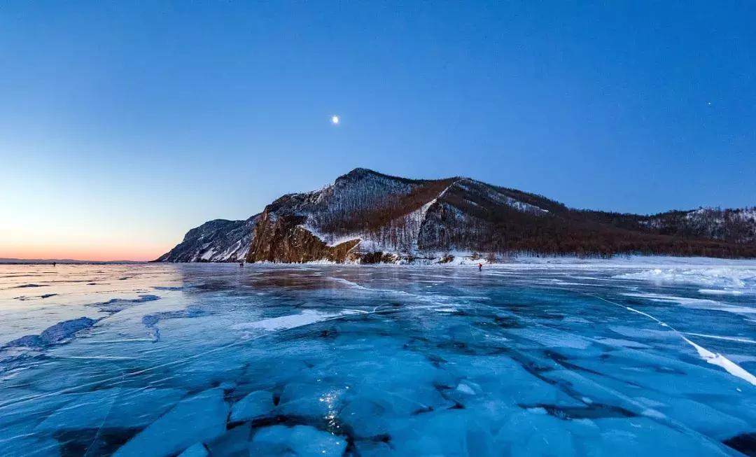 贝加尔湖世界淡水湖,贝加尔湖世界上最深的咸水湖