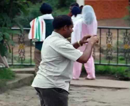 为什么印度是神奇的国度,为啥印度是个神奇国度啊