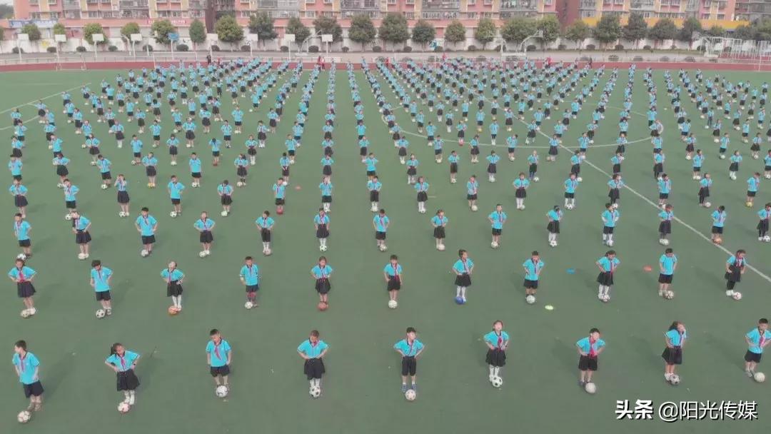 德阳天元烛光小学u11组足球比赛,德阳5人制小学足球比赛