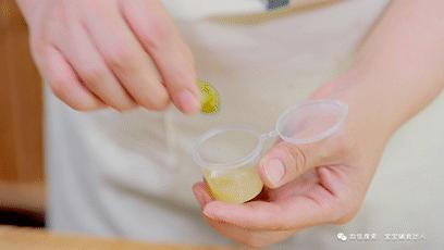 夏天再热也不要让娃做这些事,天再热也别乱逼孩子喝水