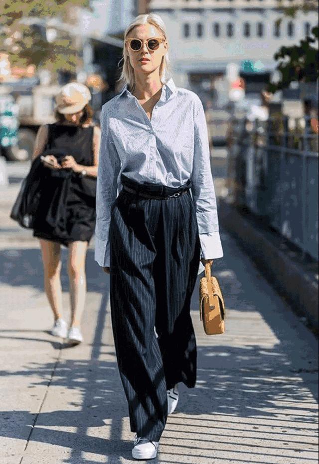 今年流行的纸袋裤怎么穿,新款流行好看显瘦百搭裤
