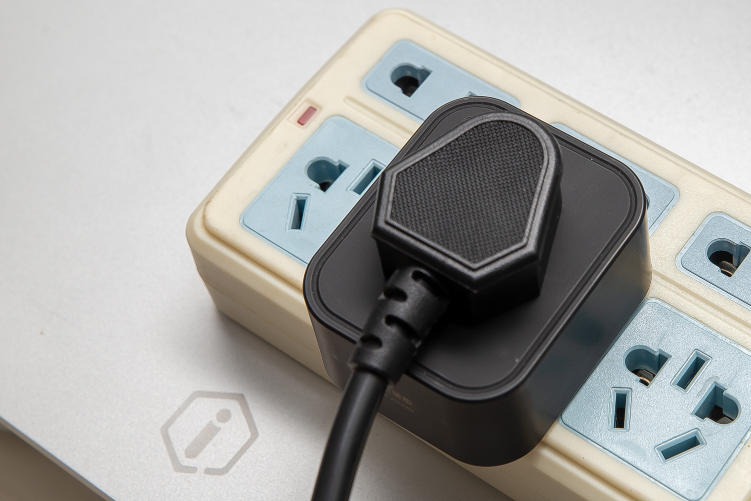 可远程控制电脑的插座,什么插座能控制电脑开机