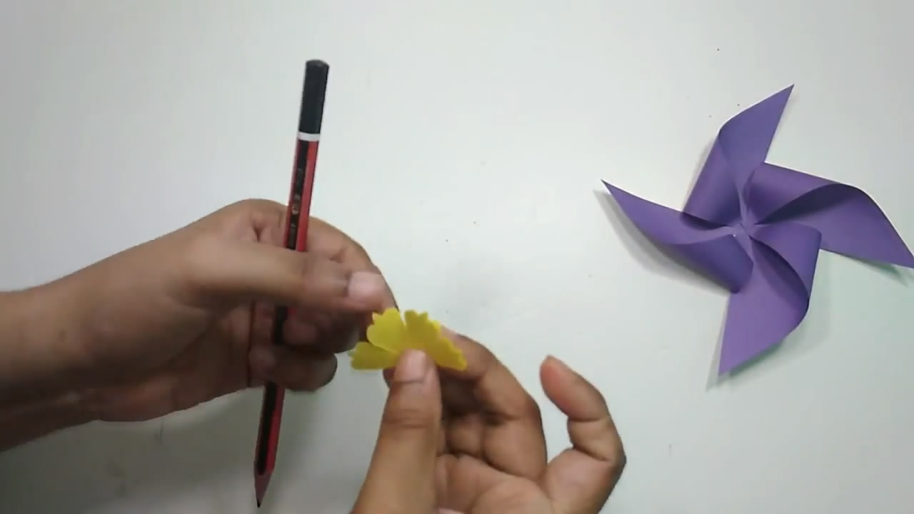 80后纸风车怎么做,90后风车手工制作