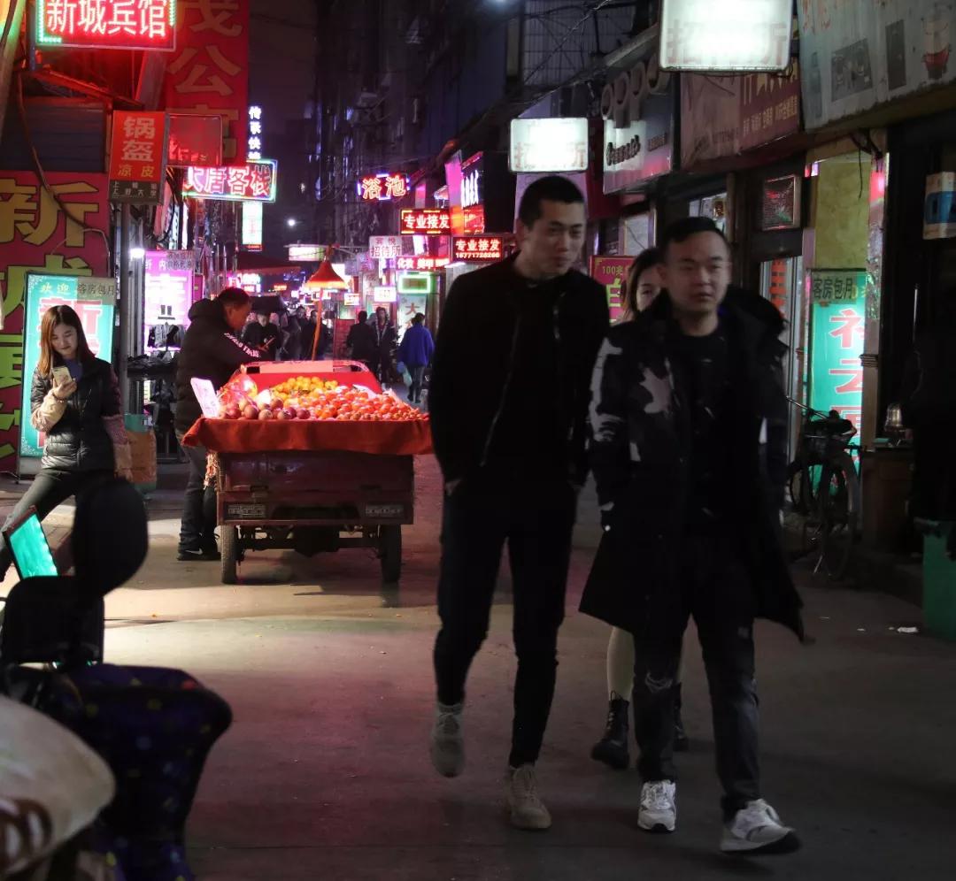 西安吉祥村现在凌晨三点有玩的吗,西安吉祥村晚上几点没人