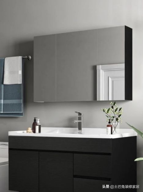 浴室柜陶瓷的好还是木质的好,浴室柜是pvc的好还是实木的好