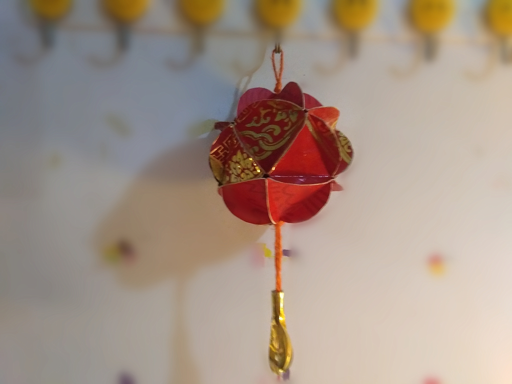 用挂历纸怎么做灯笼,手工制作简单漂亮灯笼挂历纸