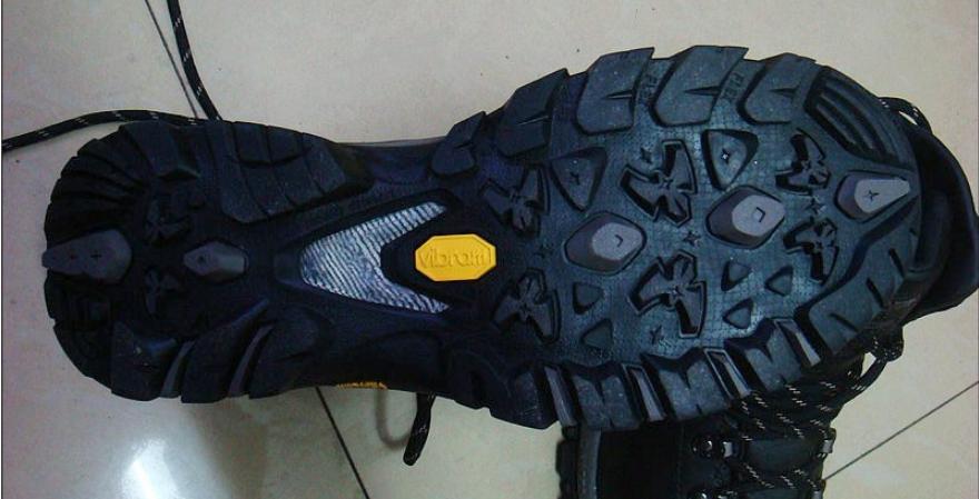 喜新不厌旧:一天一双靴子一个造型,除夕到初六各场合全适配