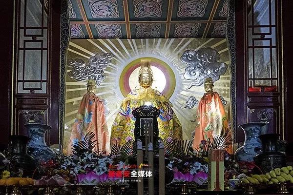 祝泰山老奶奶生日开心快乐,今天是泰山老奶奶生日吗