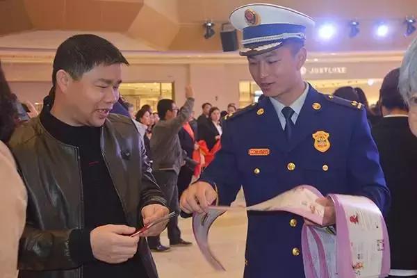 【3.15打假】宜春市消防救援支队开展3.15消防产品真伪辨别宣传活动,这些“真假”灭火器你会辨别吗?