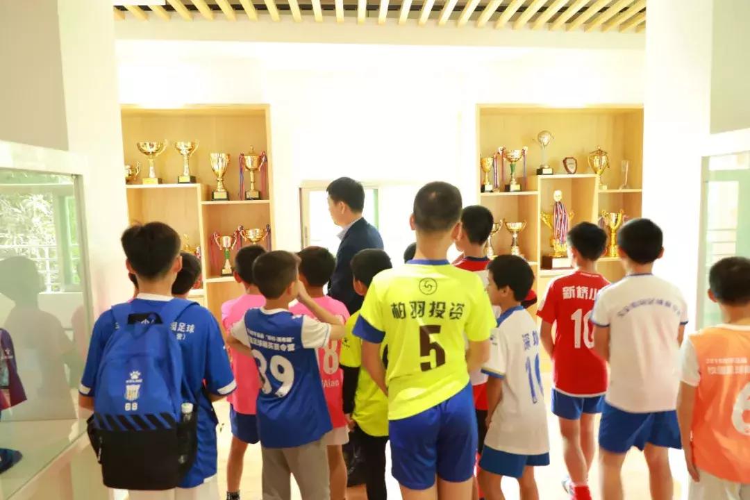 4名平远球员“直通西布朗”到英国集训营为期8天的训练与学习！