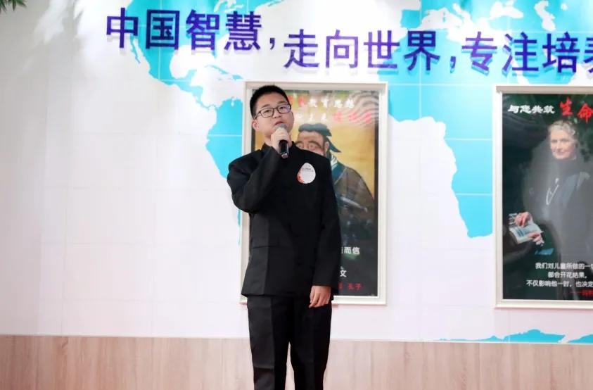 家长学子深情告白育文蒙特梭利幼儿园：最合适时间遇到最好的育文