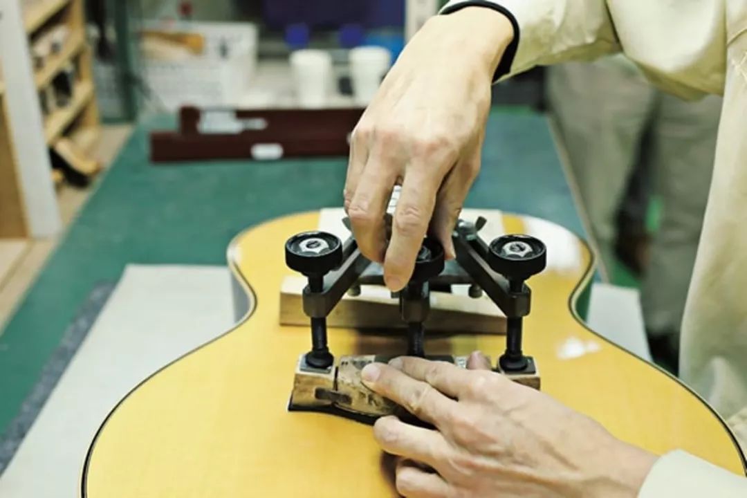 雅马哈吉他生产过程,雅马哈吉他的国内厂家在哪里