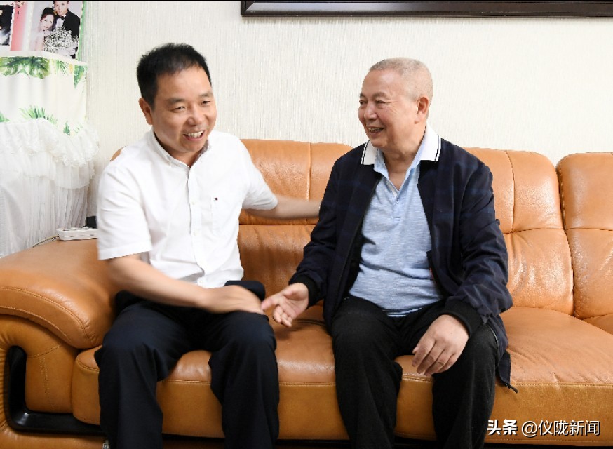 深入罗坪镇走访慰问困难党员群众,2016年仪陇县委书记陈科