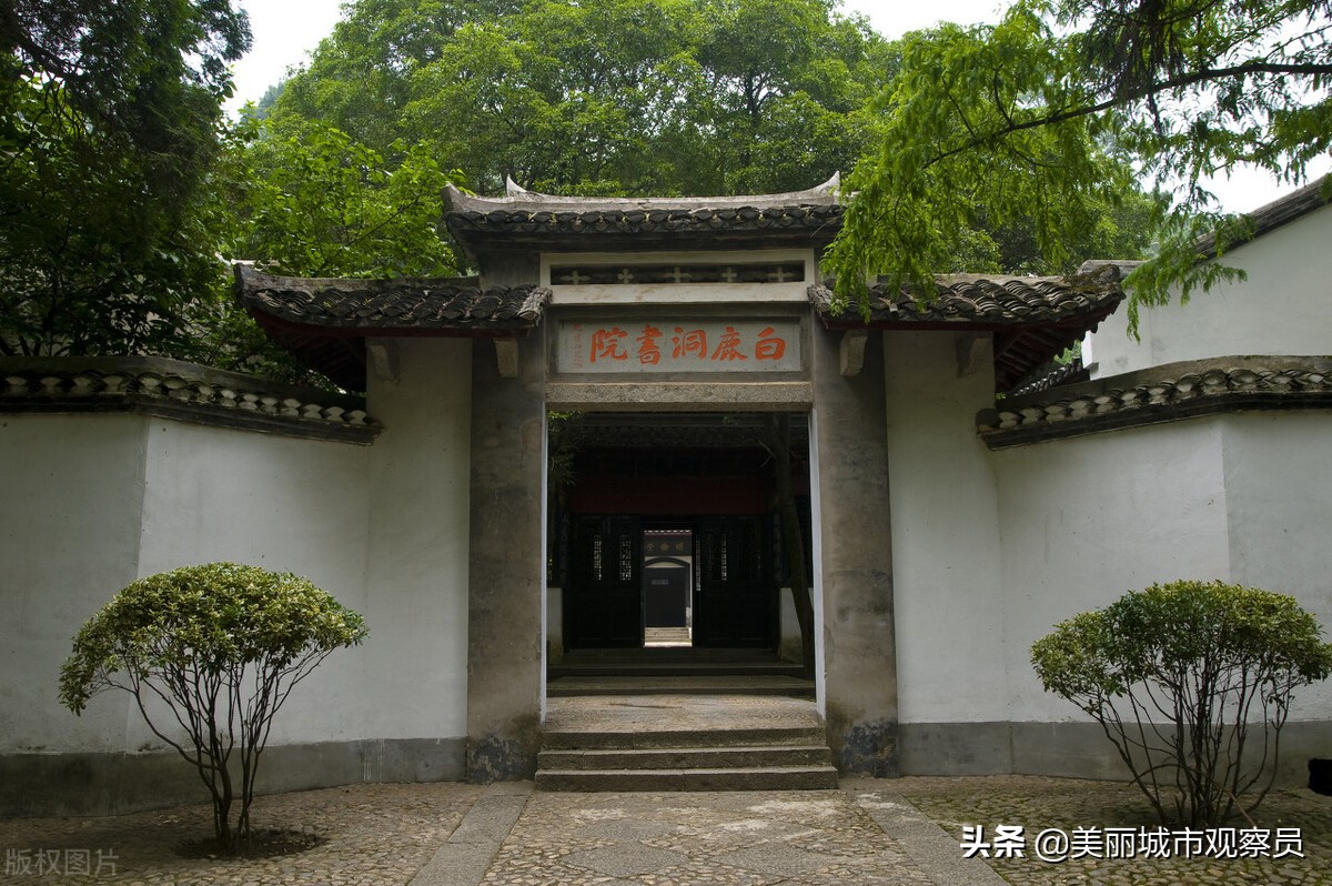 为什么自黑的人会受欢迎,为什么自黑还会招小人嫉妒