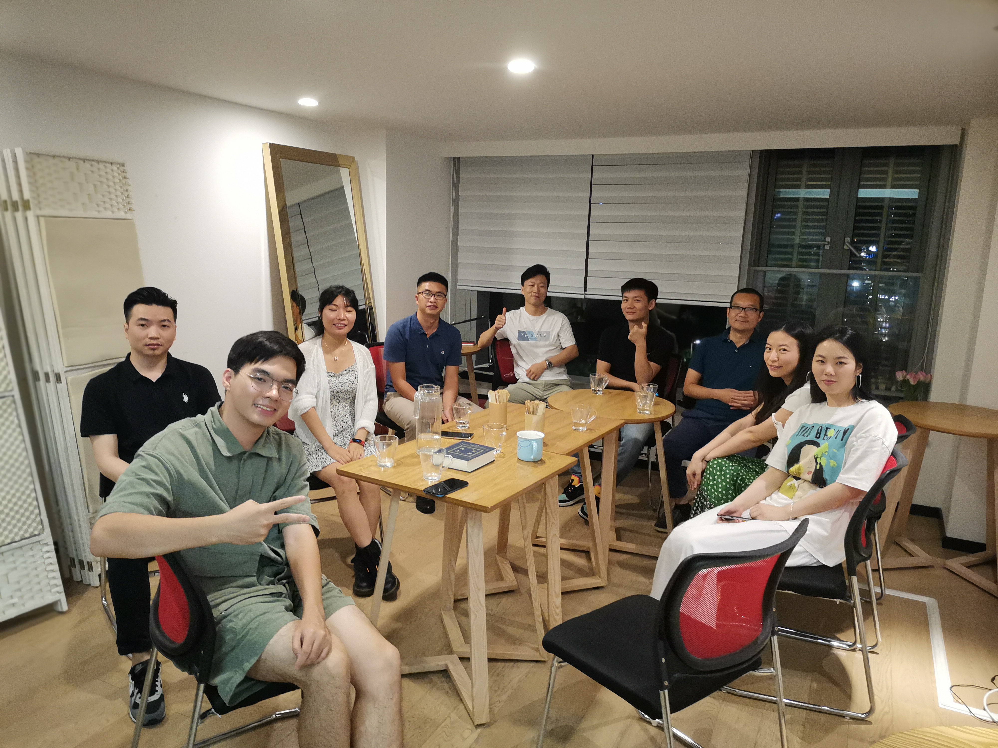 clubhouse初体验:人人都能做圆桌骑士