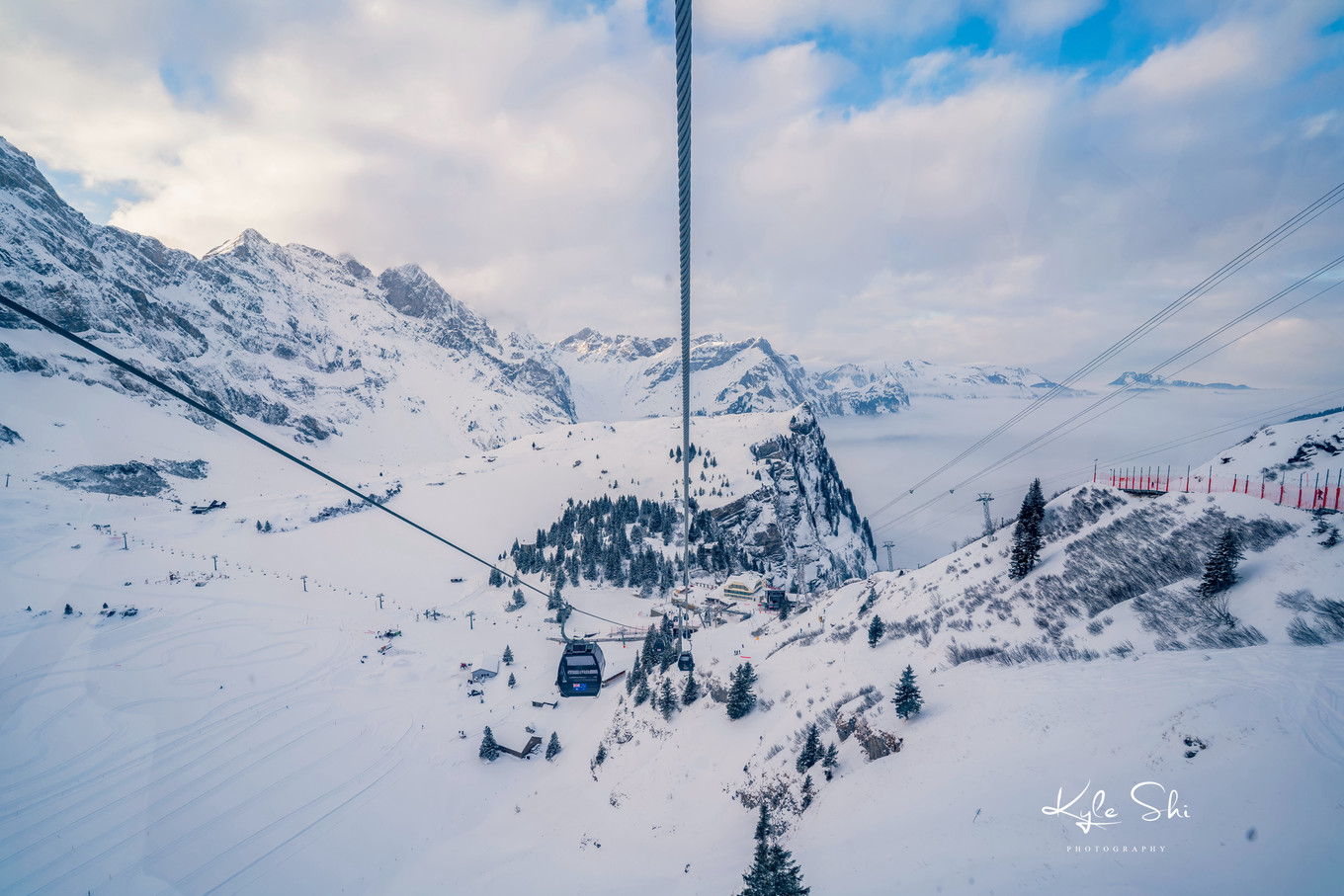 瑞士高山滑雪上演惊险与刺激,瑞士滑雪的真实感受