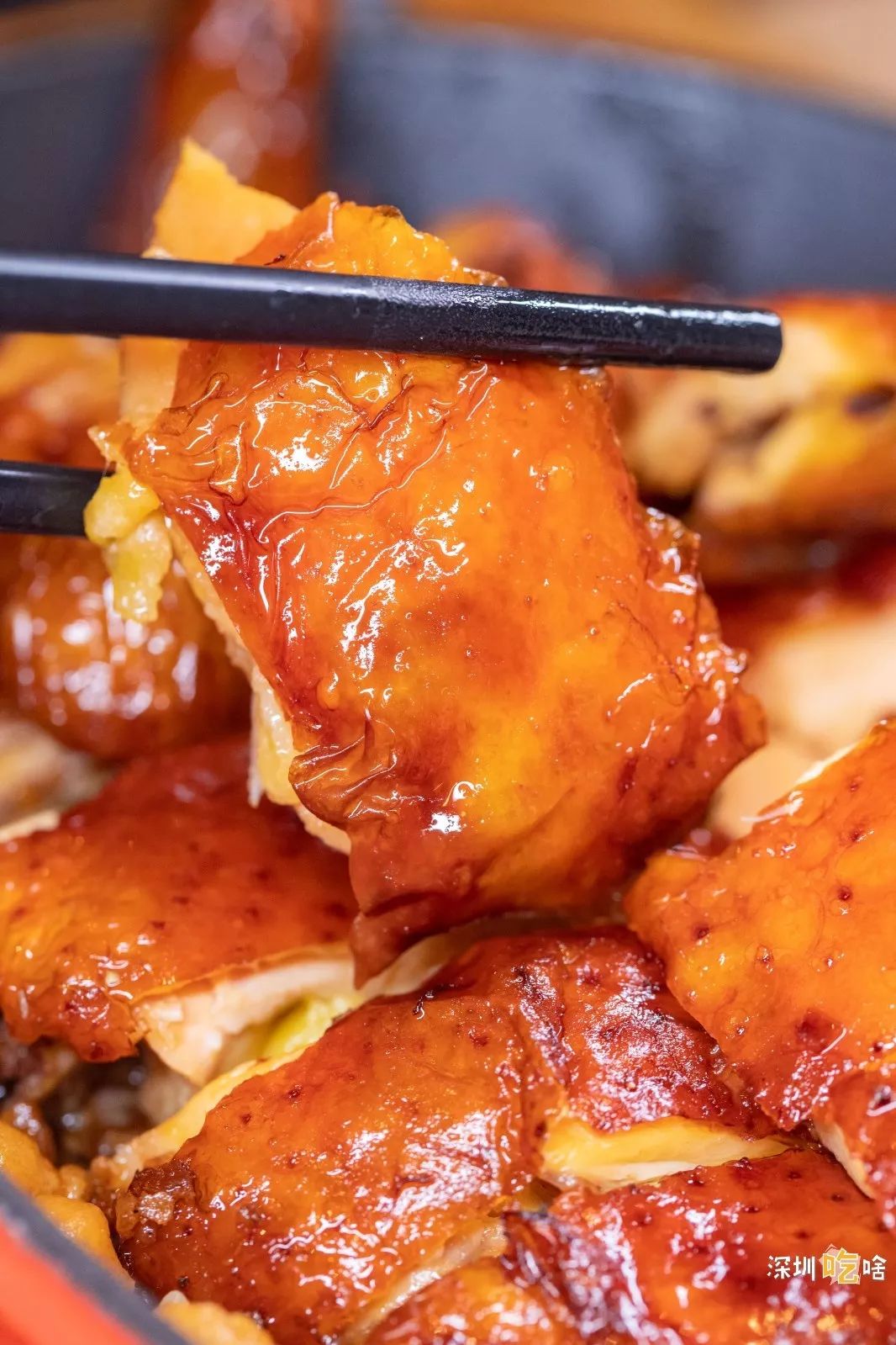 当着客人的面“玩火”？卓悦中心这家店喊你吃鸡