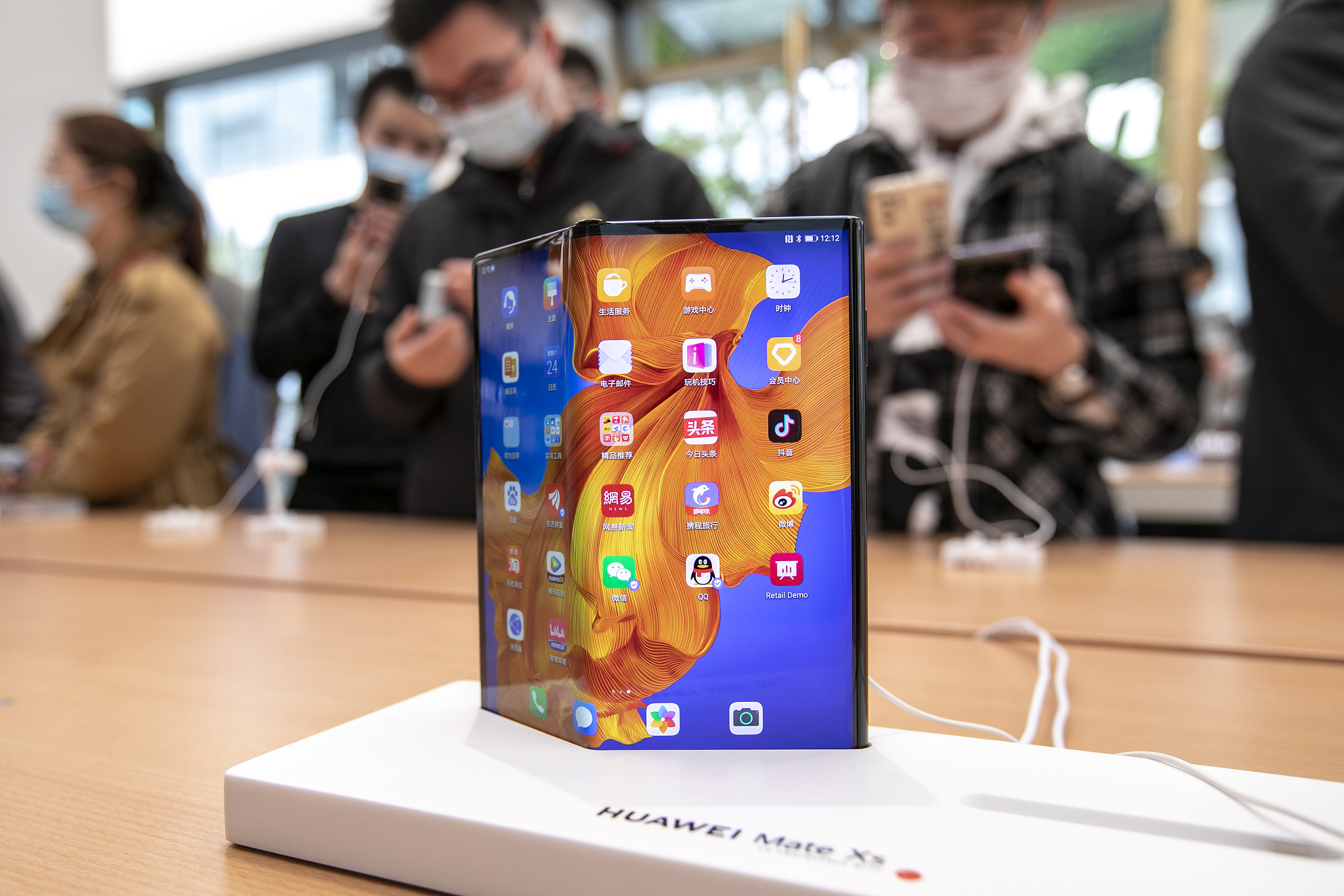 折叠屏手机学生党推荐颜值高便宜,折叠款手机大屏