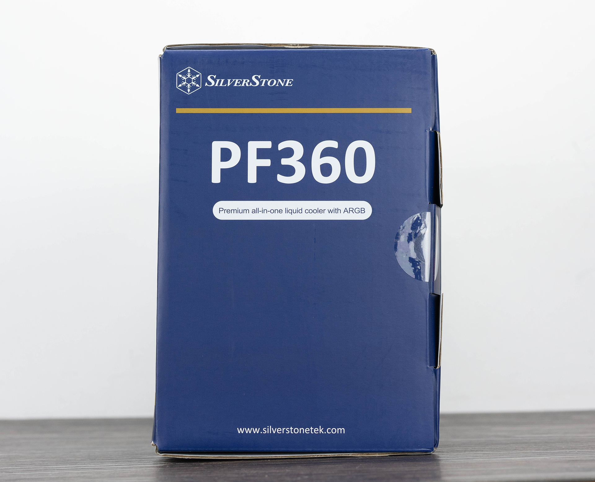 入手十二核旗舰就能爽了？你还缺一个强悍的360水冷