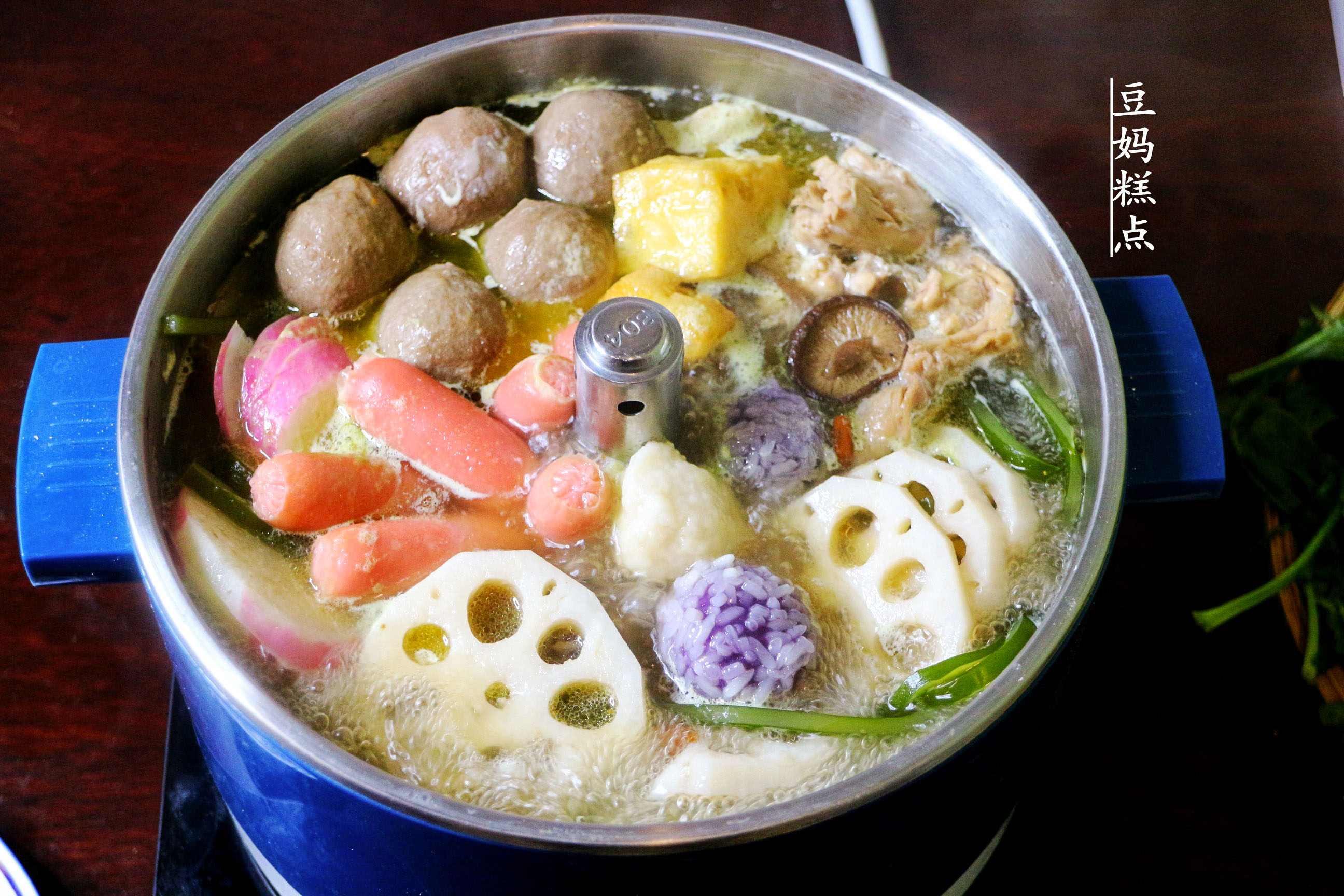 在家怎么熬出来的火锅汤底好吃,简单的自制火锅汤底