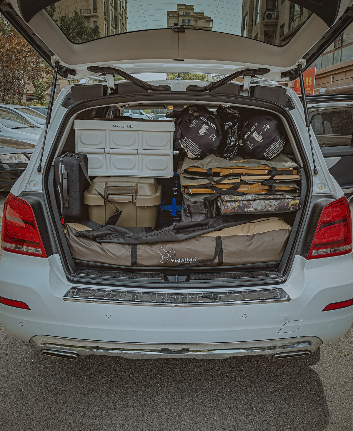 奔驰glk3003.0自然吸气雪地测试,glk300露营