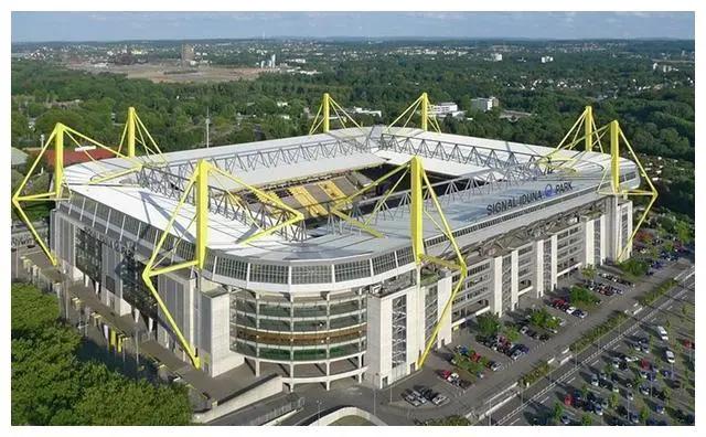 足球迷必玩,欧洲十大顶级足球场