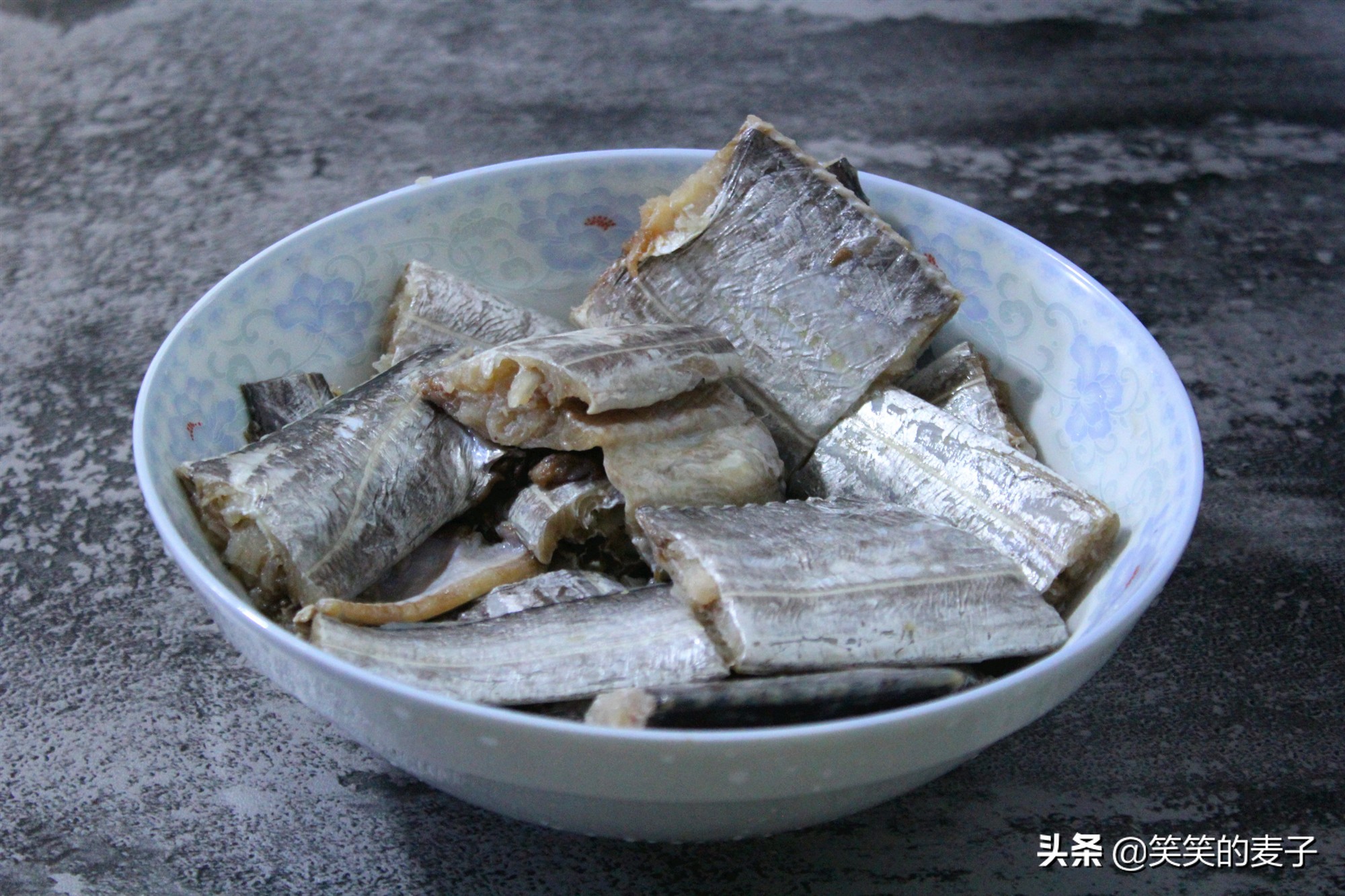 煎鱼怎么煎好吃不破皮视频,煎鱼怎么做才不脱皮