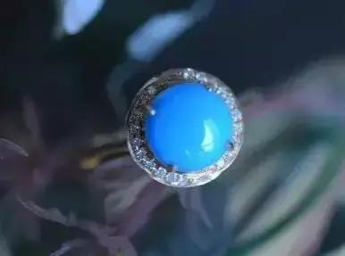 竹山浅绿色松石,竹山县的绿松是真的吗