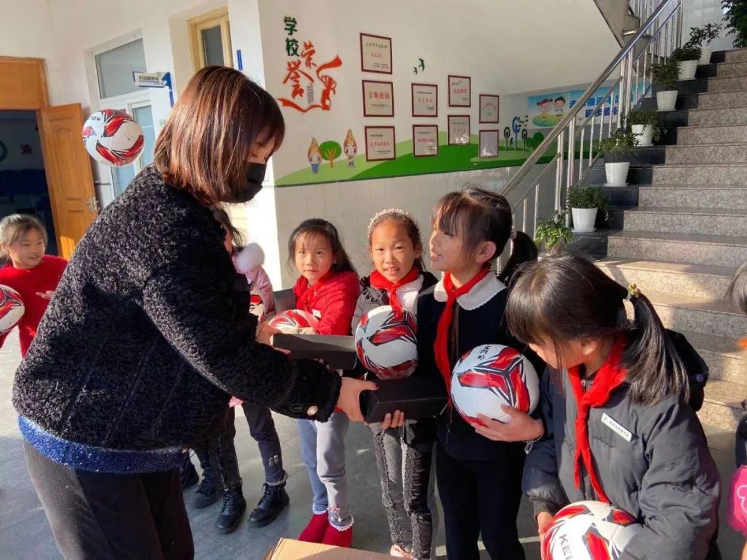 鐖卞績鍔╁娲诲姩瀹佹尝,鐖卞績鍏泭鎹愬姪瀛╁瓙