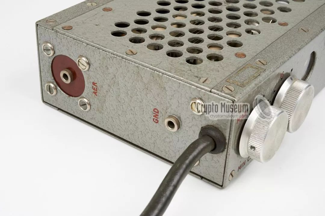 老式电子管收音机50年代的,收音机无线电发射器