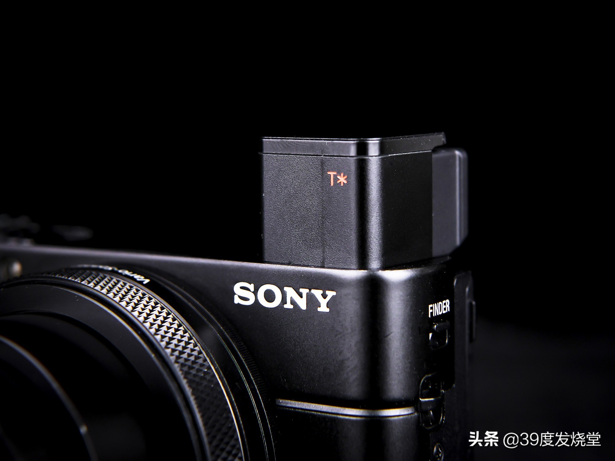 索尼黑卡7评测升级2.0系统,索尼黑卡7有超广角镜头吗