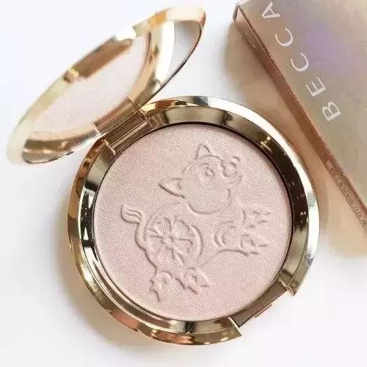 看完国际大牌”猪年限定款“，求求你们放过猪吧……