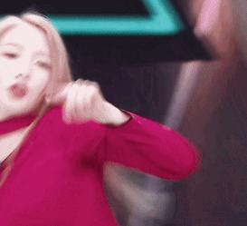 有褶皱的衣服和没褶皱的衣服对比,带褶皱的衣服怎么才能保持褶皱