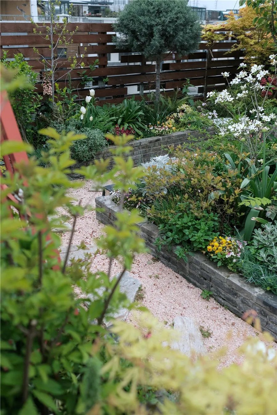 怎样打造露台花园,简单露台花园打造方法