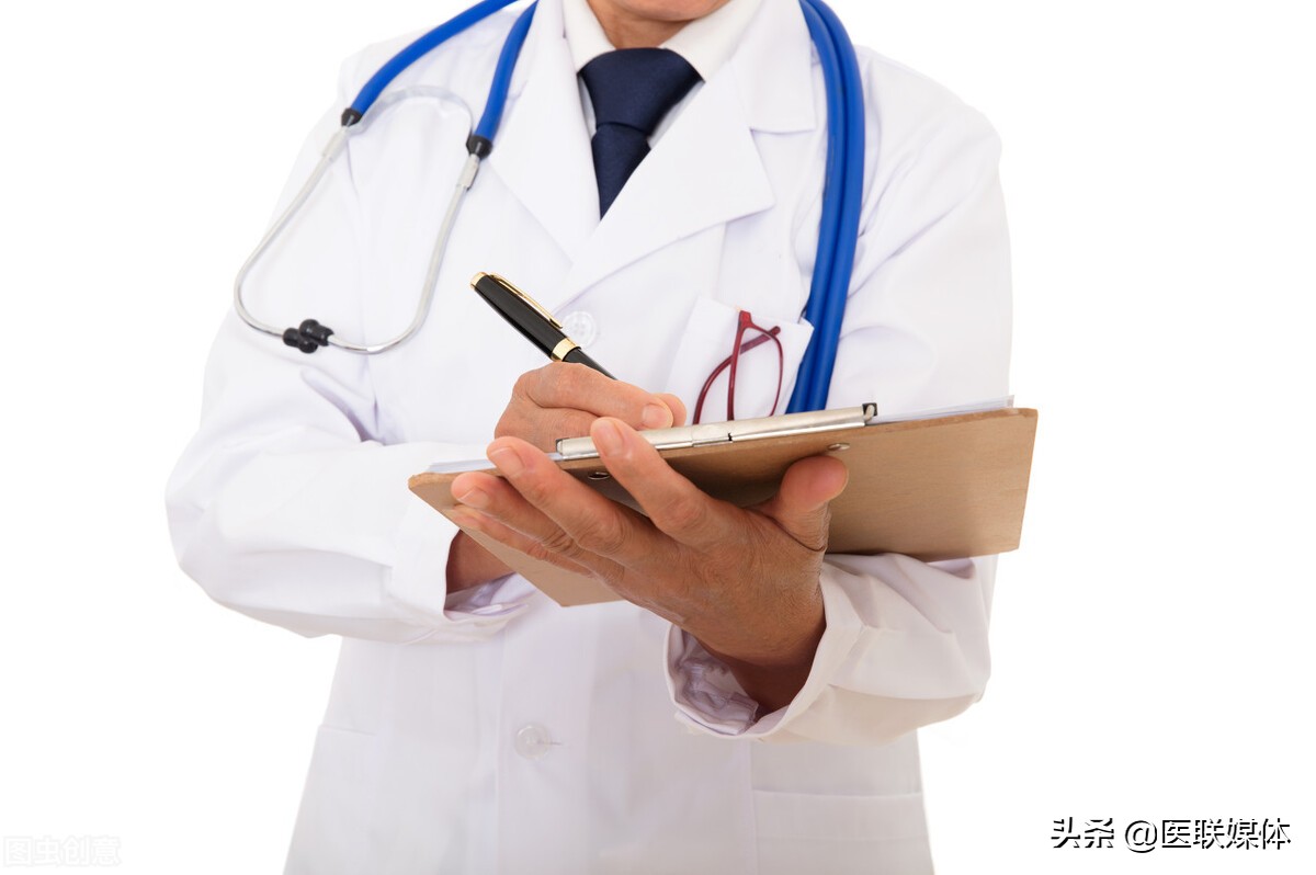 皮肤上长了小肉疙瘩是什么原因,皮肤长肉疙瘩是什么原因