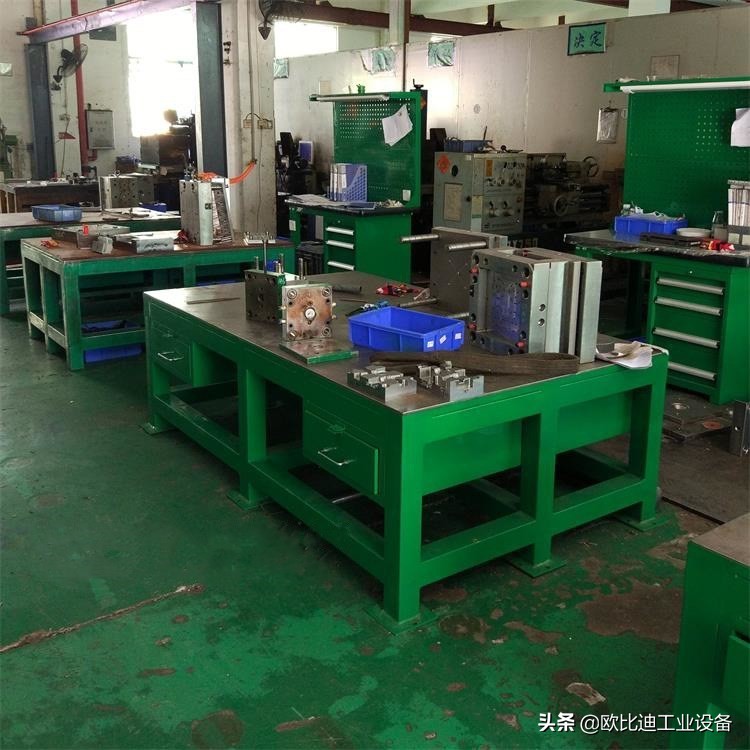 工厂车间加厚钢板工作台,工作台喷漆翻新