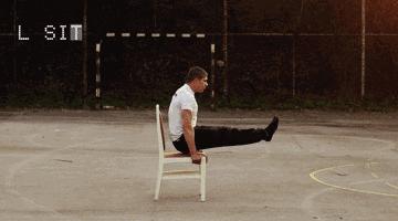 健身房不会用器械怎么健身,健身新手开始怎么练不用健身器材