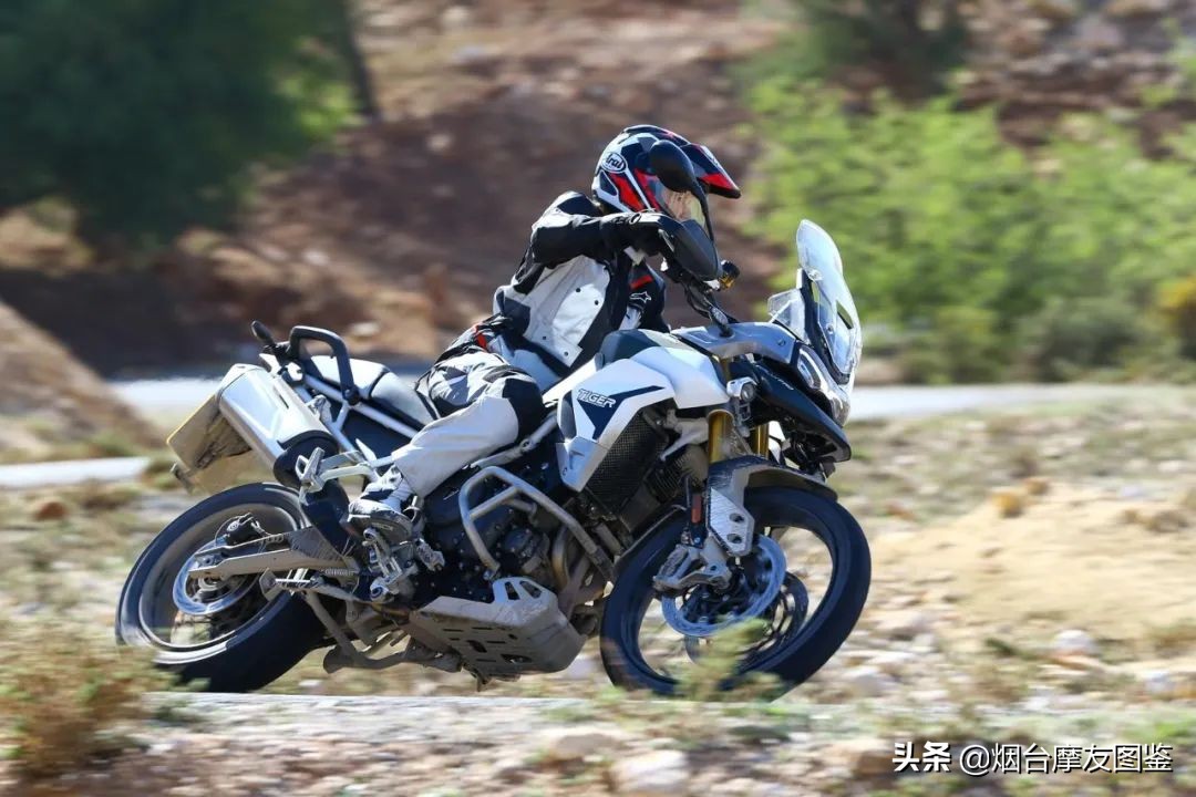 ktm790adv和凯旋900adv对比,ktm790adv和宝马水鸟哪个大