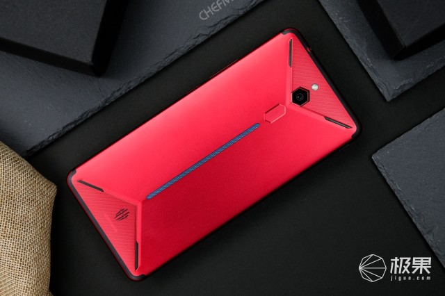 疯魔再现，鹿死它手，“竞”让Switch也甘拜下风