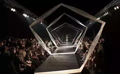 展会里面吸引眼球的创意点,特别吸引眼球的活动方案