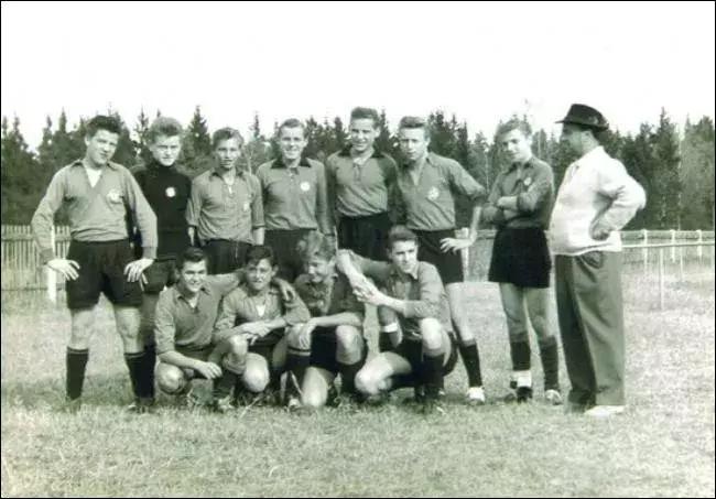 拜仁慕尼黑传奇背后第一季解说,拜仁传奇完整视频