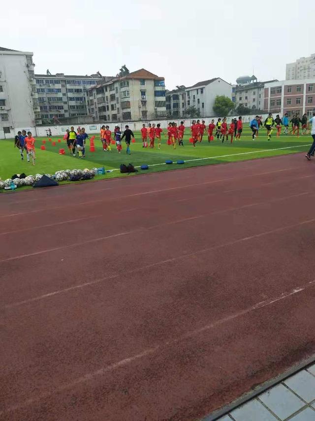 江苏女足主教练陈广红,江苏省女足青年队陈广红