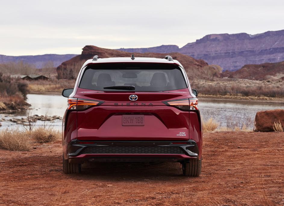 新款黑豹车,丰田黑豹商务车