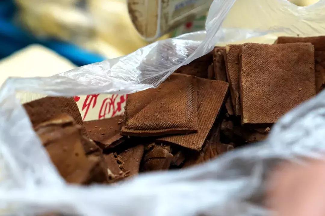 年味｜带上小拖车跟我走！这里买年货实惠好吃