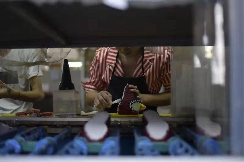 卖莆田假鞋直播,莆田用真鞋直播卖假鞋