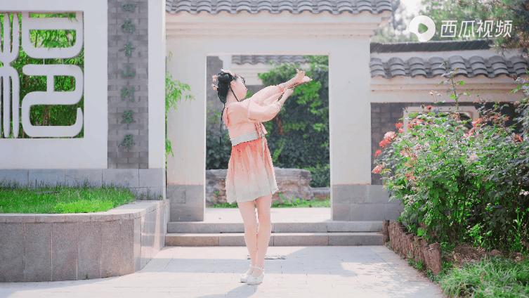 跳首偶像大赏,跳首偶像的歌醉倾城