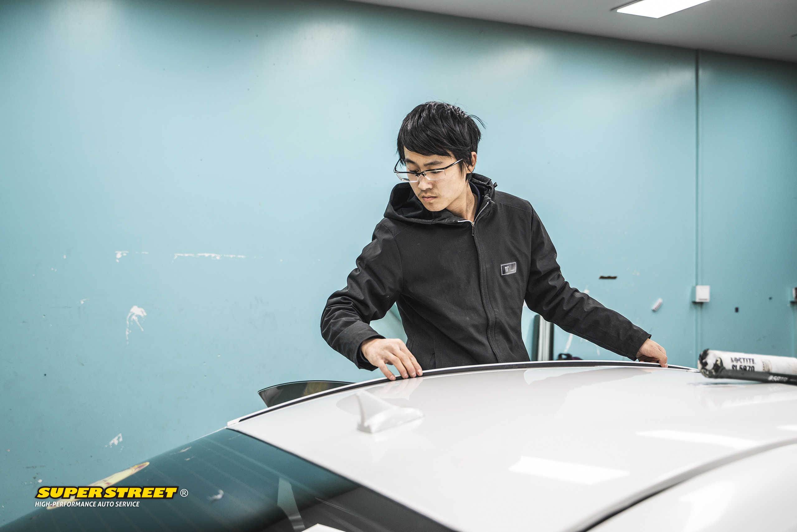 玛莎拉蒂吉博力汽车贴膜改色,superstreet改装