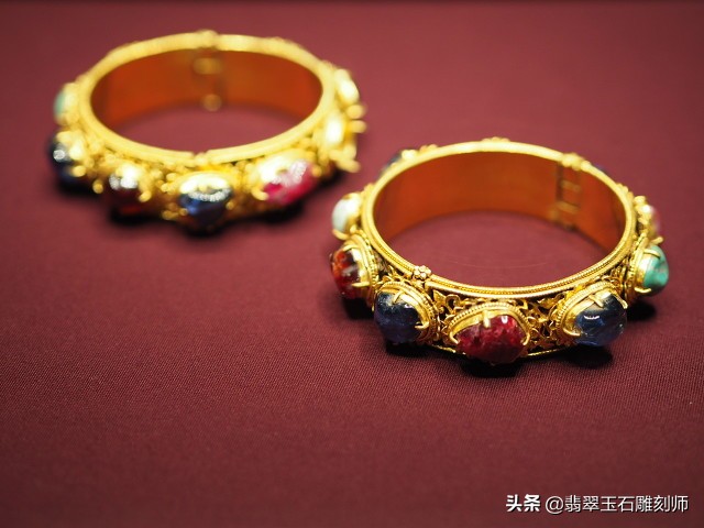 结婚三金买多少克黄金合适,结婚三金是黄金好还是白金好