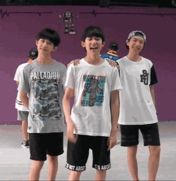 易烊千玺从小鲜肉到晋升影帝,易烊千玺的流量惊呆老前辈