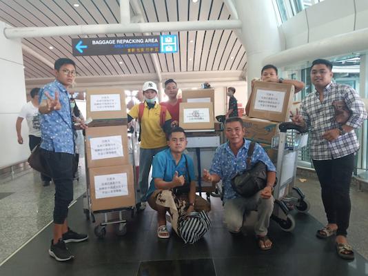 深晚报道|“最美代购”!深圳导游领队海外带回25万个口罩支援战“疫”